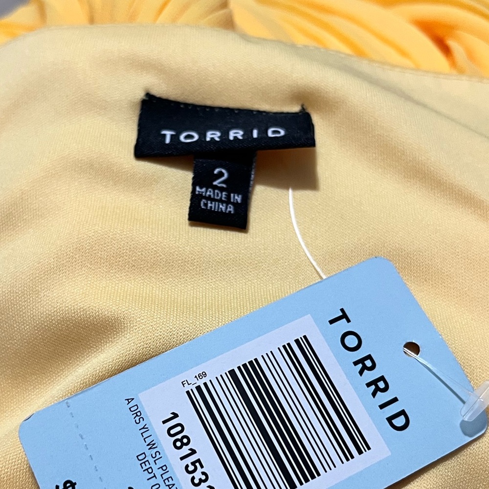 Yellow Pleated Chiffon Maxi Dress Torrid - Picture 5 of 5